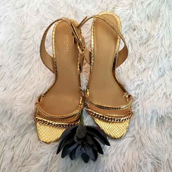 Micheal Kors - Picture 1 of 6